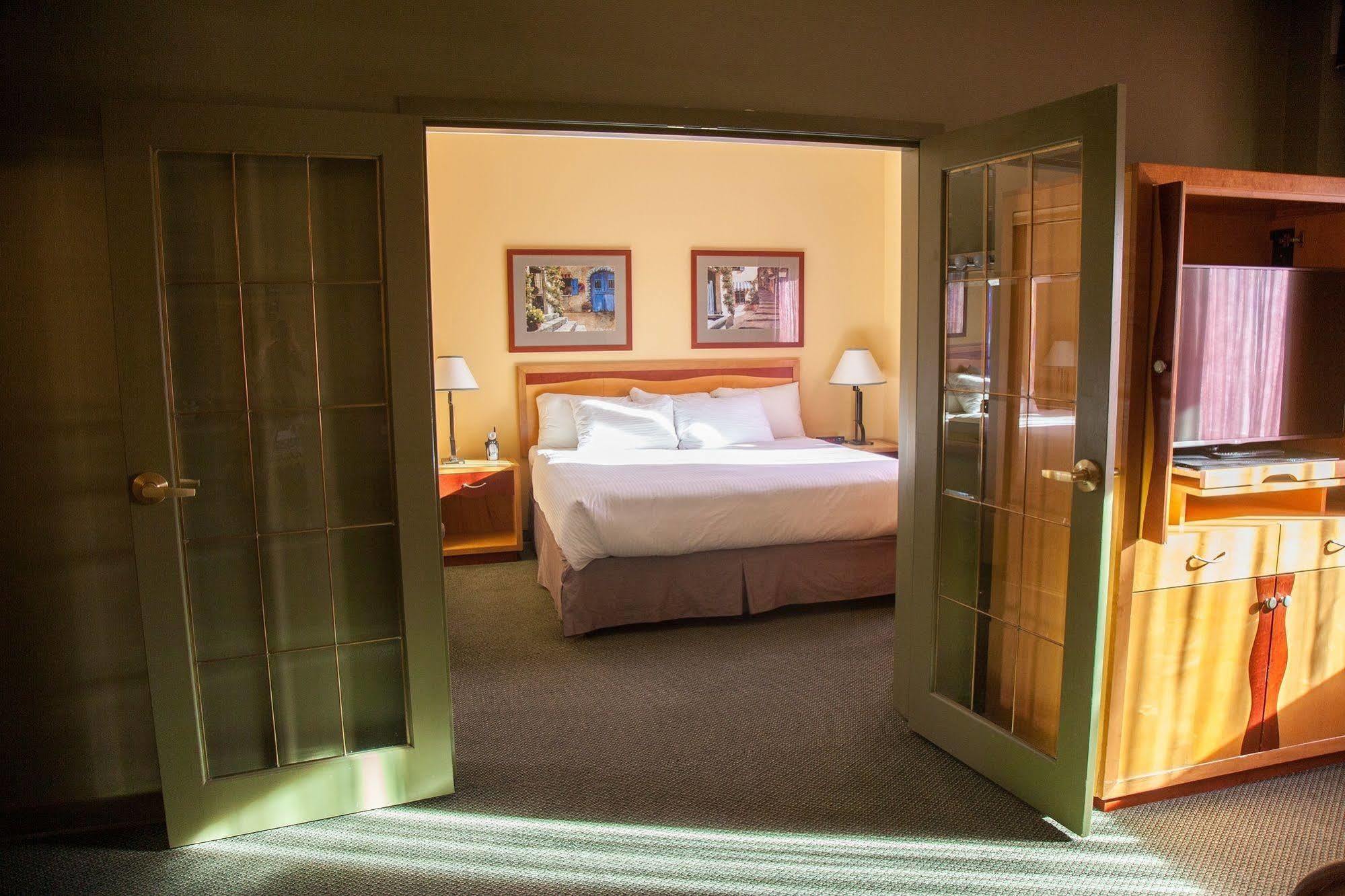 Medicine Hat Lodge, Trademark Collection By Wyndham Екстер'єр фото